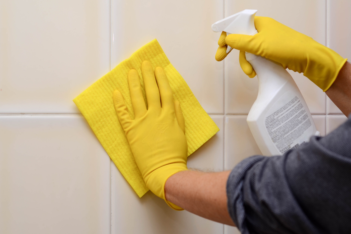 5-Normal Bathroom Cleaning - Image 2